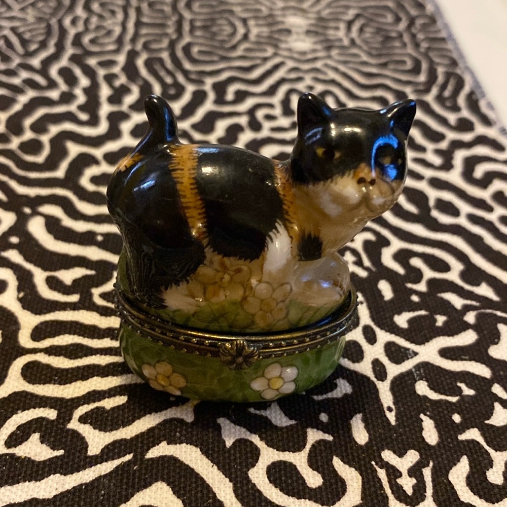 Porcelain Pill  Box